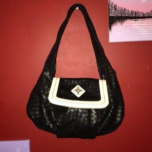VERA WANG BLACK WOVEN PURSE